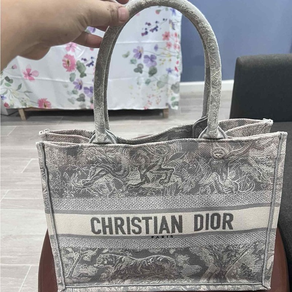 Christian dior - Picture 1 of 5